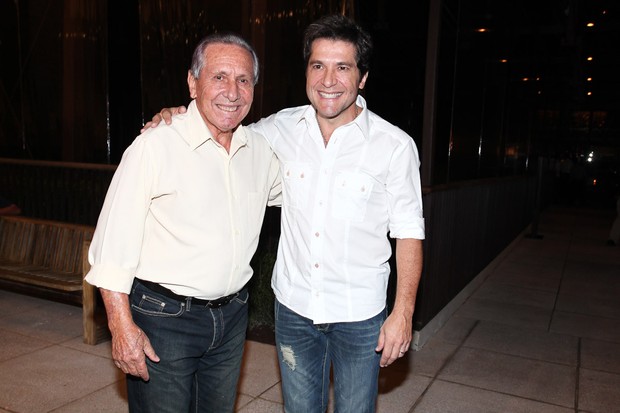 Daniel com o pai em lançamento de DVD de Roberto Carlos em São Paulo (Foto: Manuela Scarpa/ Photo Rio News)