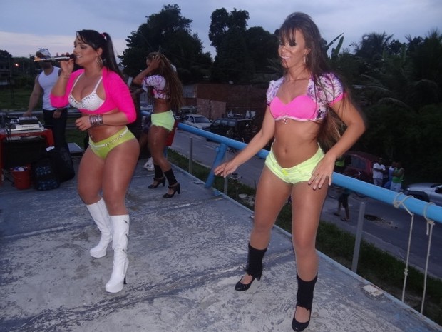 Mulher Melancia faz show em Piabetá (Foto: Divulgação)