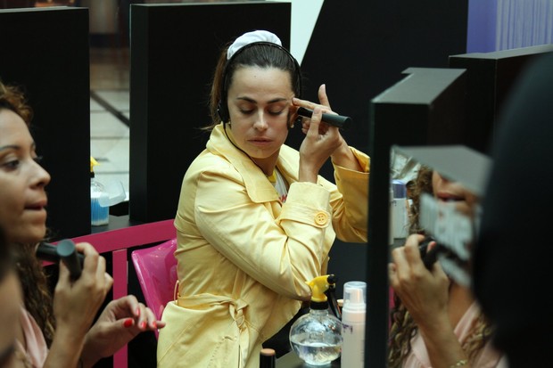 Daniela Escobar no curso de auto maquiagem de Fernando Torquatto (Foto: Clayton Militão/ Photo RIo News)