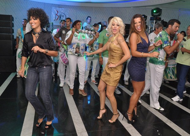 Sheron Menezzes, Antônia Fontenelle e Renata Santos em festa no Rio (Foto: Roberto Teixeira/ EGO)