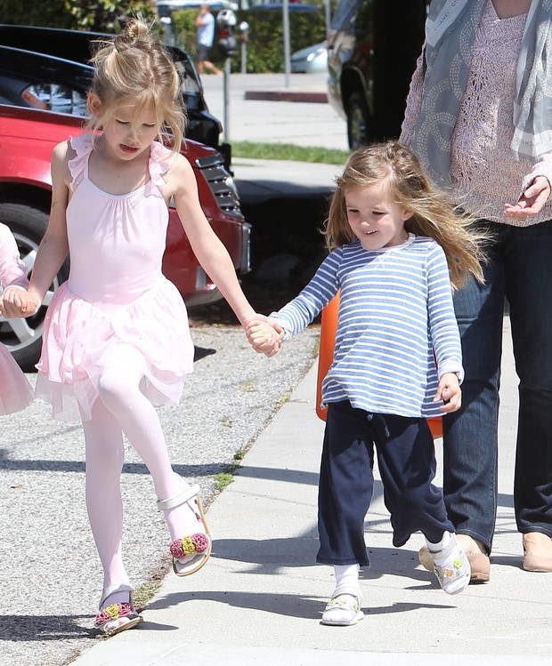Violet e Seraphina, filhas de Ben Affleck e Jennifer Garner (Foto: Agência/X17)