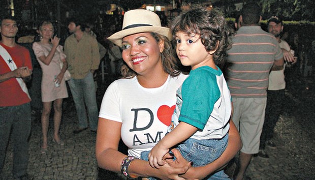 Gaby Amarantos e o filho (Foto: Arquivo Pessoal / Divulgação)