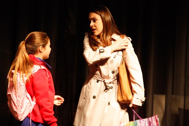 Gabriela Duarte se apresenta em São Paulo com a peça ‘Passagem de cena -  A garota do adeus’ (Foto: Amauri Nehn/ Ag.News)
