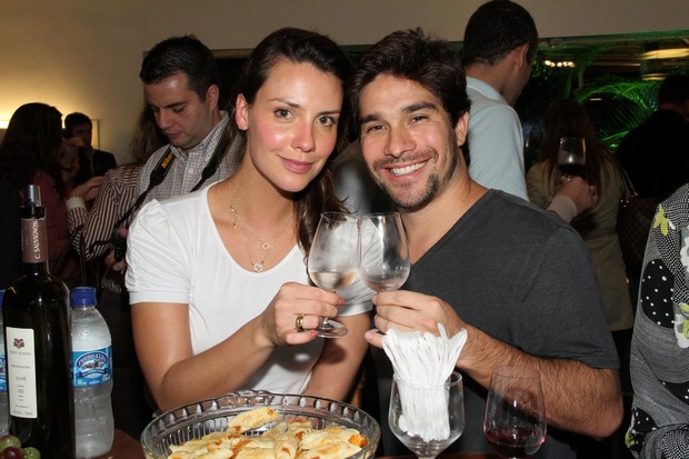Camila Rodrigues com o namorado Roberto Costa em evento no Rio (Foto: Roberto Filho/ Ag.News)