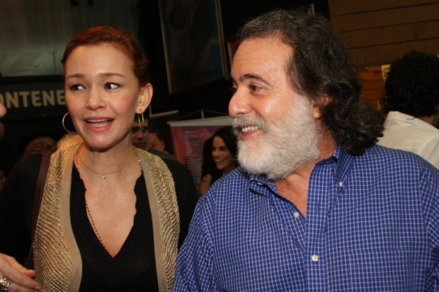 Júlia Lemmertz e Tony Ramos na estreia da peça 'Arte' (Foto: Henrique Oliveira / Photo Rio News)