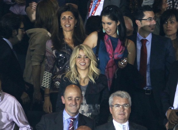 Shakira assista ao jogo do Barcelona  (Foto: Agência/ Reuters)