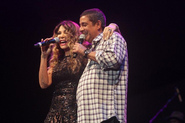 Elba Ramalho canta com Zeca Pagodinho no evento São João da Carioca, no Rio (Foto: Maurício Melo / Ag. News)