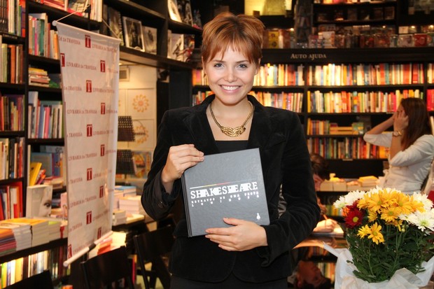 Letícia Colin em lançamento de livro no Rio (Foto: Roberto Filho/ Ag.News)