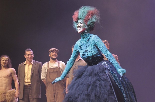 Maria Clara Gueiros em ação na peça 'O Mágico de Oz' no Rio (Foto: Isac Luz/ EGO)