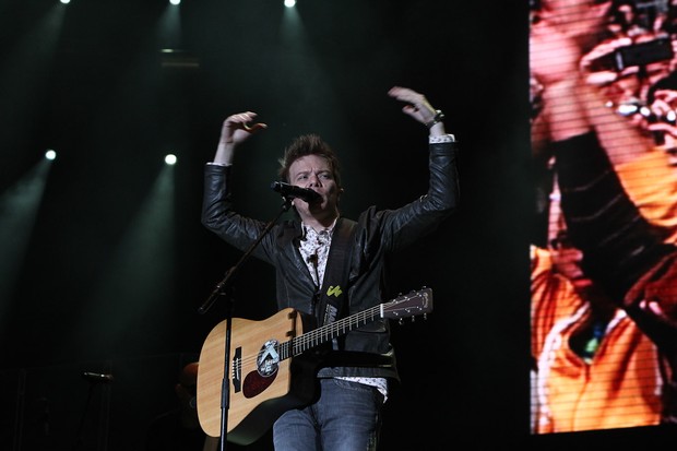Michel Teló se apresenta no Pop Music Festival, em São Paulo (Foto: Manuela Scarpa / Foto Rio News)