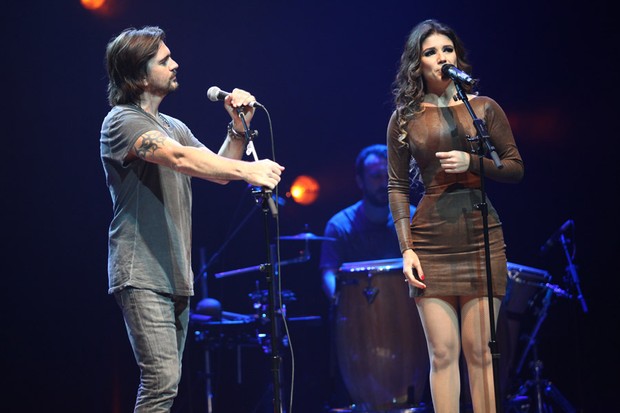 Juanes canta com Paula Fernandes em São Paulo (Foto: Iwi Onodera/ EGO)