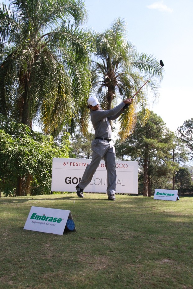 Marcos Pasquim joga golfe (Foto: Divulgação)