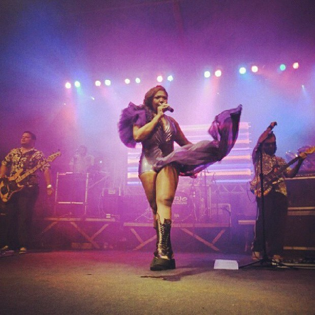 Gaby Amarantos em show em SP (Foto: Instagram / Reprodução)