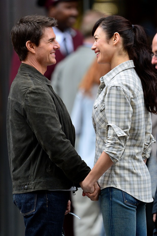 Tom Cruise e Olga Kurylenko (Foto: Agência Getty Images)