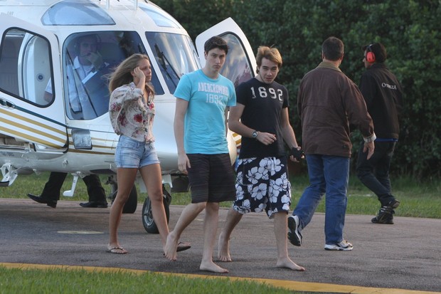 DJ Olin Batista, filho de Luma e Eike Batista, chega de helicóptero na Lagoa  (Foto: Gil Rodrigues /  FotoRioNews)