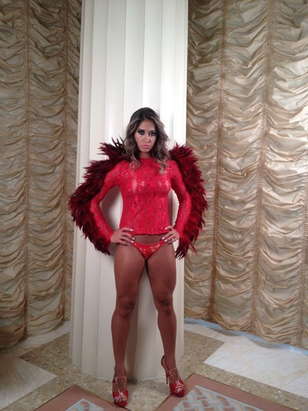 Mayra Cardi posa de calcinha em las Vegas (Foto: Divulgação)