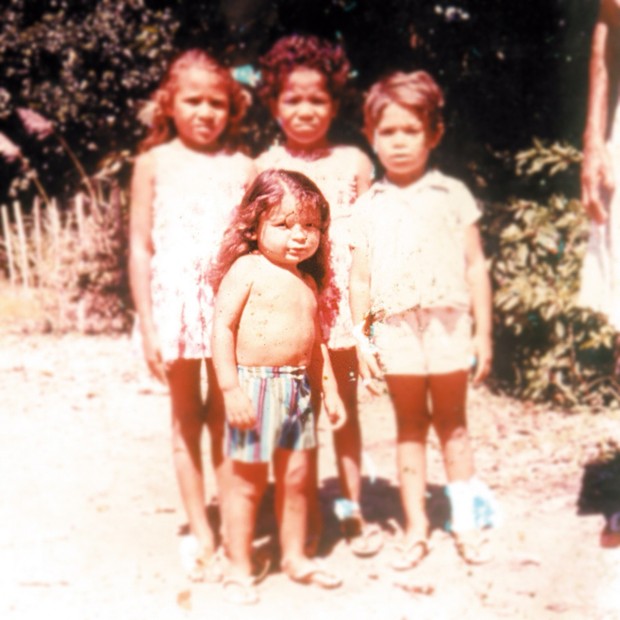 David Brazil, de cabelão, com os irmãos, da esquerda para a direita: Ana Lucia, Ana Elizabete e João Luiz (Foto: Divulgação)