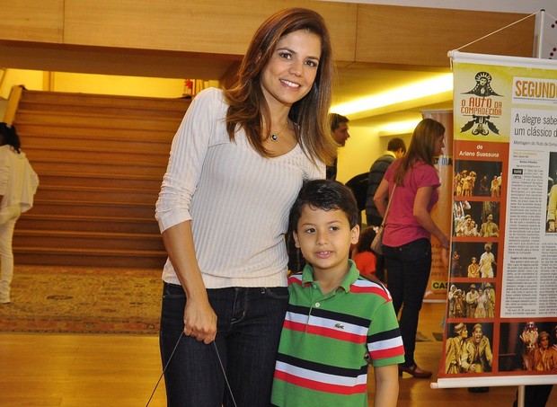 Nívea Stelmann e o filho Miguel (Foto: EGO/ Roberto Teixeira)