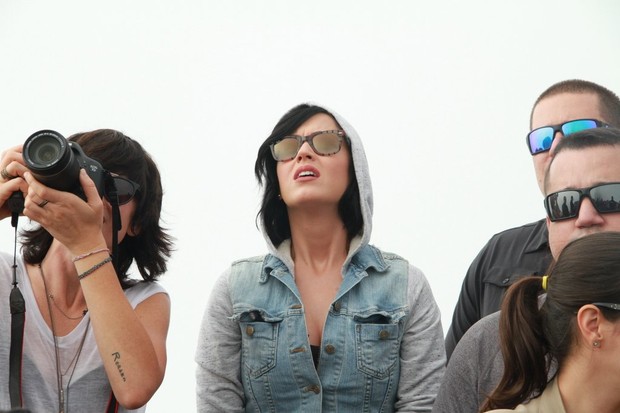 Katy Perry no Cristo Redentor (Foto: Delson Silva e Gabriel Reis / AgNews)