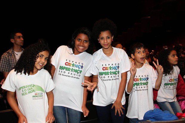 Crianças assistem ao espetáculo ‘A Família Addams’ em São Paulo (Foto: Cláudio Augusto/ Foto Rio News)