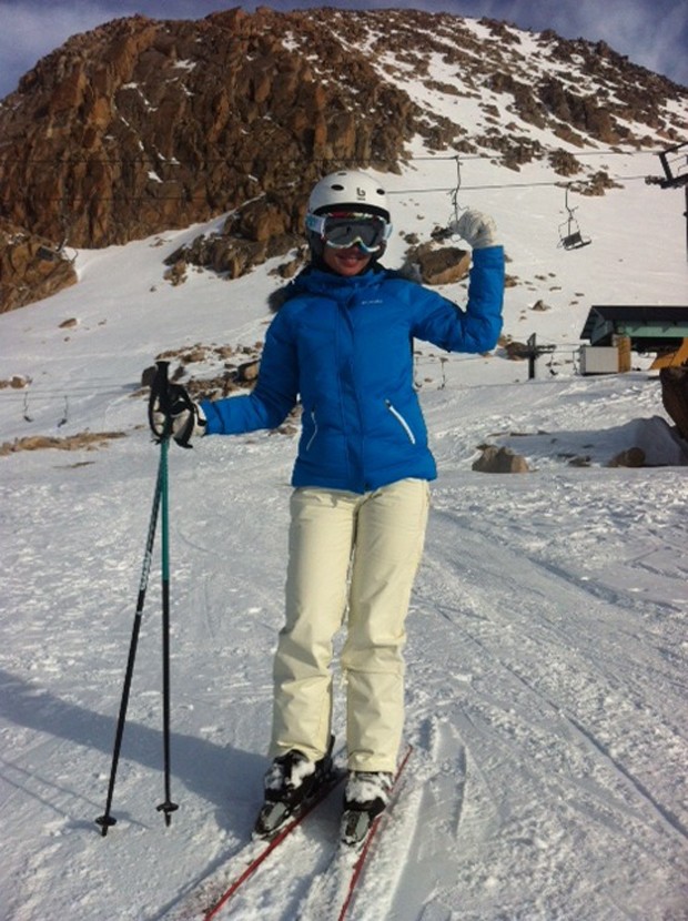 Paula Fernandes posta foto esquiando (Foto: Twitter / Reprodução)