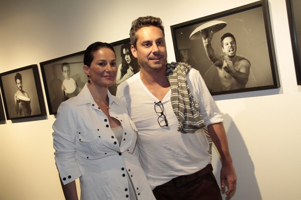 Alexandre Nero e a fotógrafa Paula Klien (Foto: Isac luz / EGO)