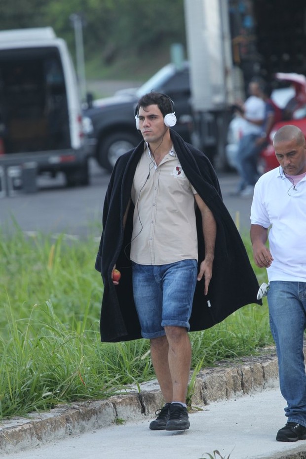 Juliano Cazarré em gravação de 'Avenida Brasil (Foto: Delson Silva / Ag News)