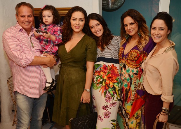 Jayme Monjardim, Tânia Mara, a filha Maysa Maria Monjardim, Adriana Barra e Fernanda Vasconcelos (Foto: Ari Kaye/ Divulgação)