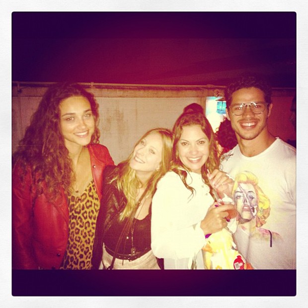 Fabíula Nascimento comemora aniversário com amigos (Foto: Instagram / Reprodução)
