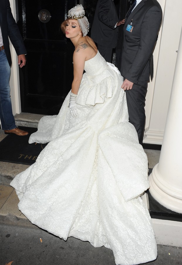 Lady Gaga chegando em boate de Londres (Foto: Getty Images)