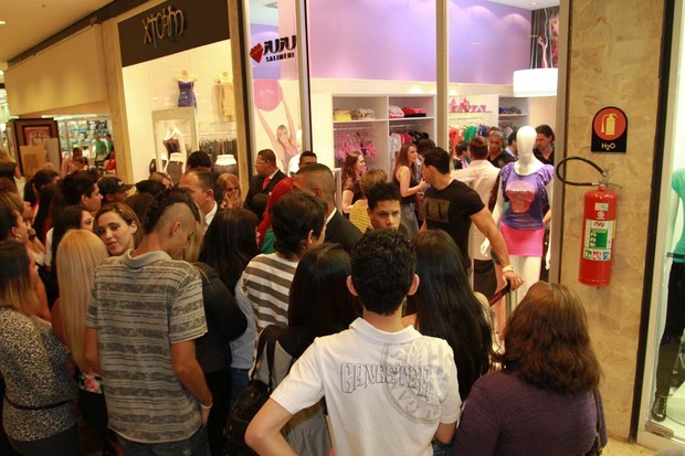 Inauguração da loja de Juju Salimeni em shopping de São Paulo (Foto: Cláudio Augusto / Foto Rio News)