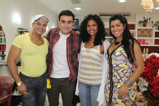 Olivier, Fábio Ramalho, PamellaVidal e Mulher Moranguinho em salão no Rio (Foto: Tony Andrade/ Divulgação)