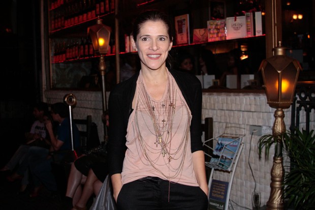 Ingrid Guimarães em restaurante em São Paulo (Foto: Marcos Ribas/ Foto Rio News)