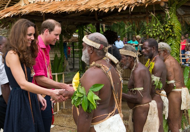Kate Middleton e Príncipe William visitam Tuvanipupu Island (Foto: Getty Images)