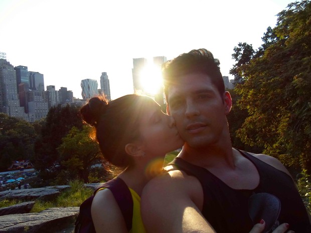 Maytê Piragibe em NYC com o marido (Foto: Divulgação)