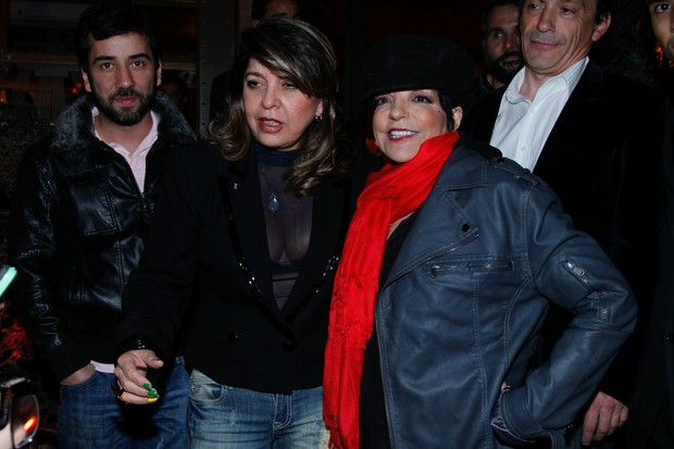 Roberta Miranda e Liza Minnelli em restaurante em São Paulo (Foto: Thais Aline e Danilo Carvalho/ Ag. News)