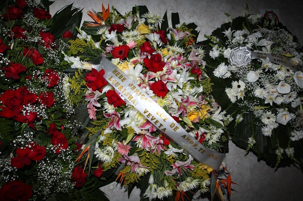 Coroa de flores Ivete Sangalo (Foto: Manuela Scarpa/Photo Rio News)
