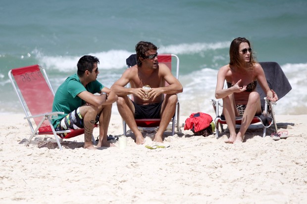 Kayky Britto na praia (Foto: Marcos Ferreira/Photorio News)