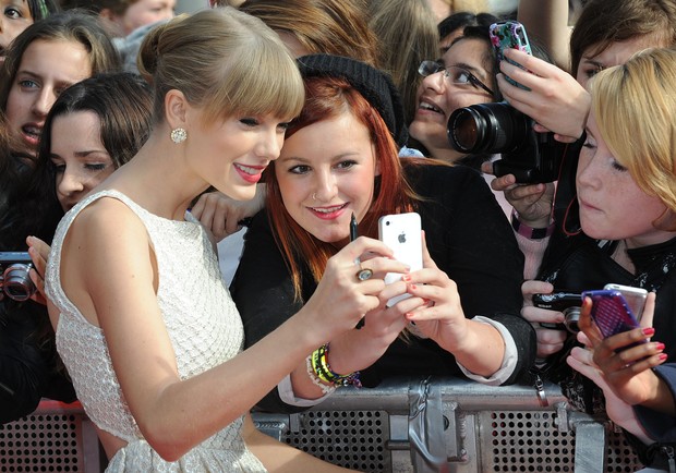 Taylor Swift em premiação em Londres, na Inglaterra (Foto: Stuart Wilson/ Getty Images/ Agência)