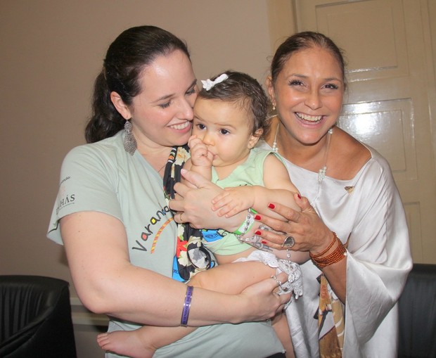 Fafá de Belém com a filha, Mariana, e a neta, Laura (Foto: Wesley Costa / AgNews)