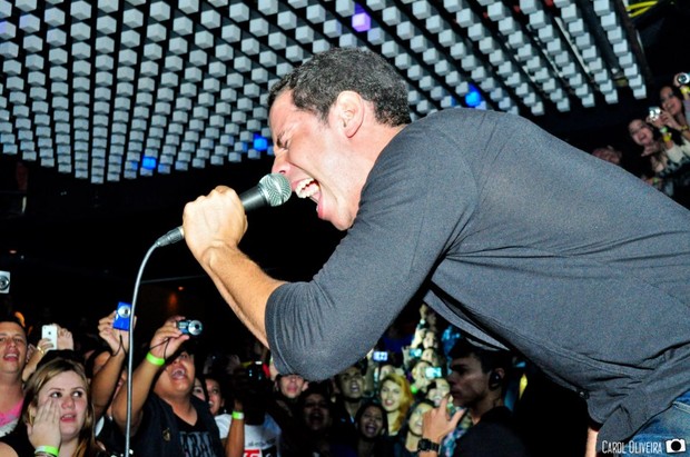 Christian Chavez faz show em balada gay (Foto: Carol Oliveira)