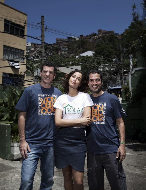 Camila Pitanga na ONG Solar Meninos de Luz, no Pavão-Pavãozinho (Foto: Divulgação)
