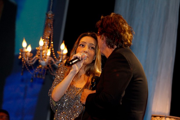 Fábio Jr e a filha Tainá cantam juntos em São Paulo (Foto: Thais Aline/Ag News)