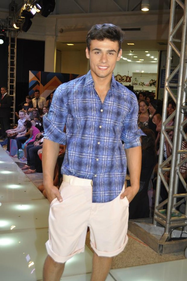 Bruno Leka, o Mister Ceará, participou do "Outubro Fashion Shopping" no Ceará (Foto: Lelé Fantim e Eunivan Silva/Divulgação)