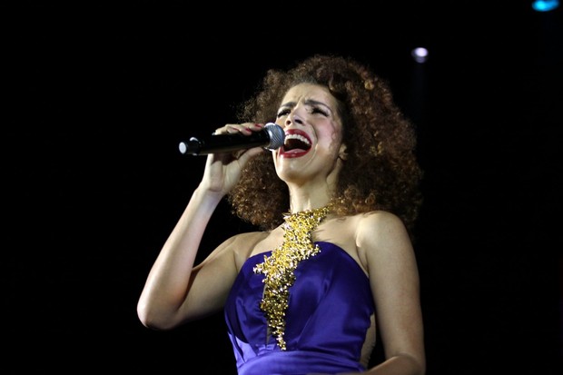 Vanessa da Mata canta em evento em Belo Horizonte, Minas Gerais (Foto: Alex Palarea e Felipe Panfili/ Ag. News)