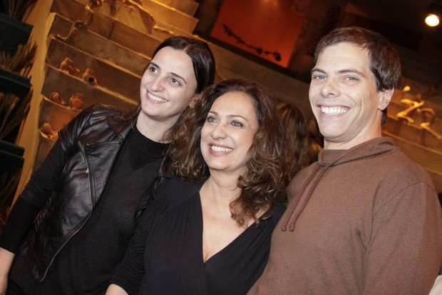 Kika Kalache, Eliane Giardini  e Luiz Henrique Nogueira em sessão especial de peça no Rio (Foto: Philippe Lima/ Ag. News)