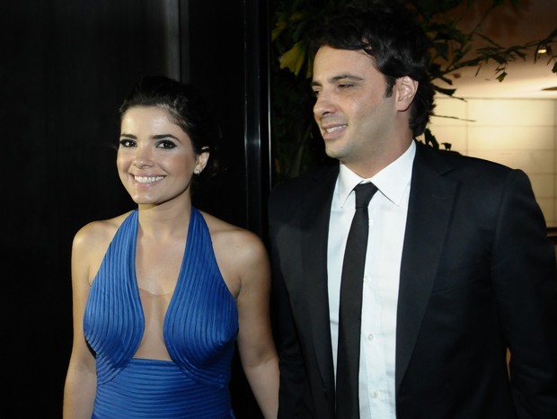 Vanessa Giacomo e o namorado no casamento de Tiago Leifert (Foto: Francisco Cepeda/ Ag. News)