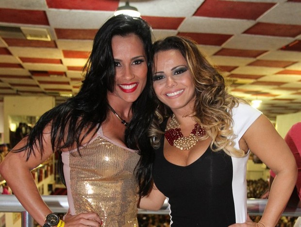 Viviane Araújo e a ex-BBB Kelly (Foto: Anderson Borde/Ag News)