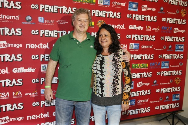 Beto Silva e a mulher, Sandra Morais, na pré-estreia do filme “Os Penetras” (Foto: Alex Palarea e Felipe Panfili / AgNews)