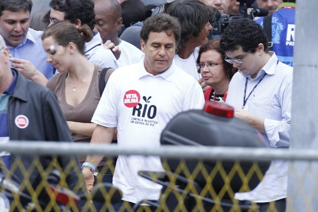 Marcos Frota em passeata no Rio (Foto: Roberto Filho / AgNews)